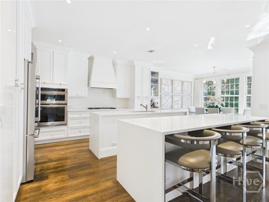 Masterfully reimagined by acclaimed Melissa Parker Interiors - photo 6