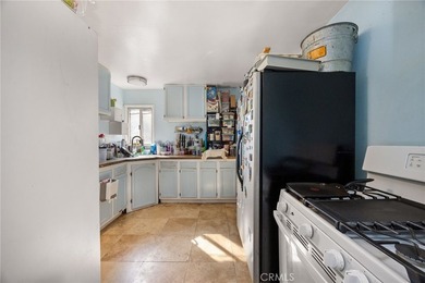 Amazing Income Producing Two-on-a-Lot Opportunity + Private Pool - photo 8