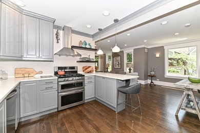 Outstanding craftsmanship and timeless charm define this - photo 11