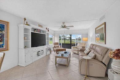 Bright, beautifully renovated ground-floor corner residence just - photo 19