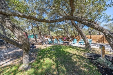 Price Reduction! Charming cottage situated on a spacious double - photo 21
