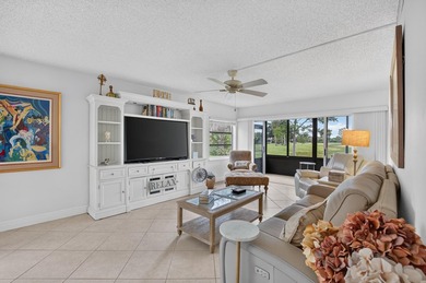 Bright, beautifully renovated ground-floor corner residence just - photo 24