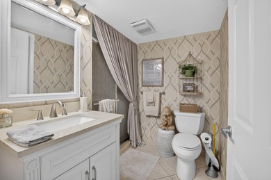 Bright, beautifully renovated ground-floor corner residence just - photo 37