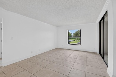 Experience comfort and convenience in this NEWLY RENOVATED - photo 6