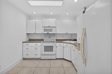 Experience comfort and convenience in this NEWLY RENOVATED - photo 9