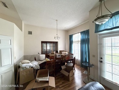 Fantastic investor opportunity in the highly desirable - photo 5