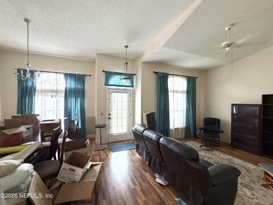 Fantastic investor opportunity in the highly desirable - photo 6