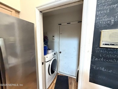 Fantastic investor opportunity in the highly desirable - photo 8