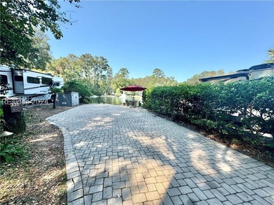 BEAUTIFUL RV LAKE FRONT LOT #331 is a pull-in paver lot that can - photo 2