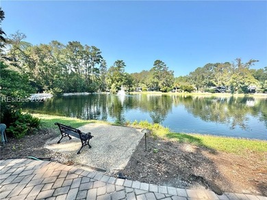 BEAUTIFUL RV LAKE FRONT LOT #331 is a pull-in paver lot that can - photo 5