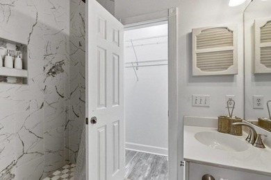 This beautifully updated, furnished, first-floor 1-bedroom, 1 - photo 17