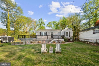 Welcome home! Nestled in this cherished waterfront community - photo 3