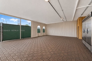 Prime location for this commercial 7,640 sq ft building with a - photo 25