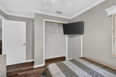 INCREDIBLY PRIVATE, TURNKEY + 4-SEATER GOLF CART, BLOCK and - photo 27