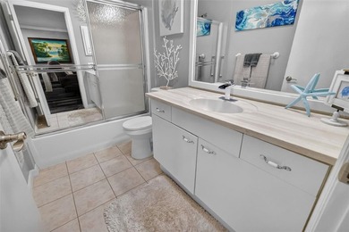 INCREDIBLY PRIVATE, TURNKEY + 4-SEATER GOLF CART, BLOCK and - photo 29