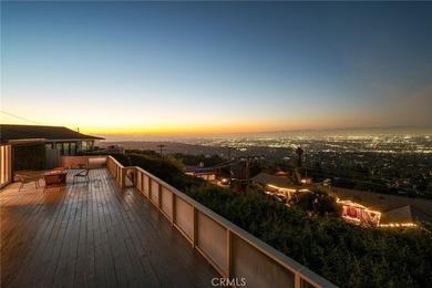 Perched atop a private hilltop with breathtaking 270-degree - photo 6