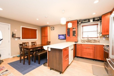 This larger-than-average corner residence offers outstanding - photo 5