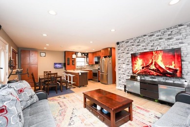This larger-than-average corner residence offers outstanding - photo 6
