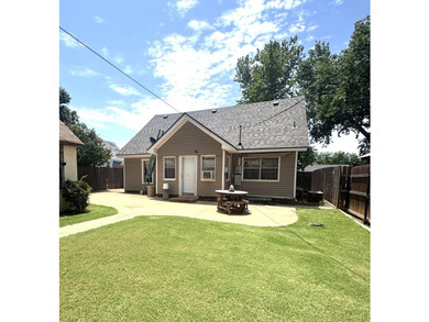 Welcome to 1211 NW Arlington Avenue in Lawton, Oklahoma! This - photo 13