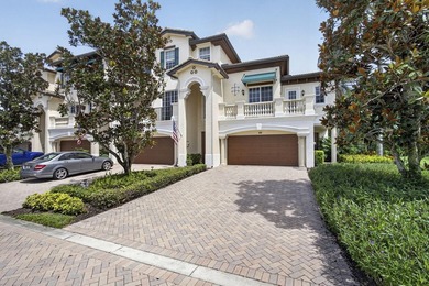 Nestled in the highly desirable Jupiter Country Club, this - photo 3
