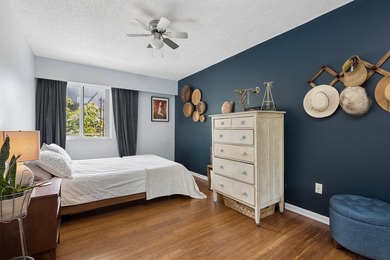TOP FLOOR, tastefully updated south-facing 1-bedroom in the - photo 14