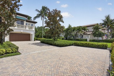 Nestled in the highly desirable Jupiter Country Club, this - photo 4