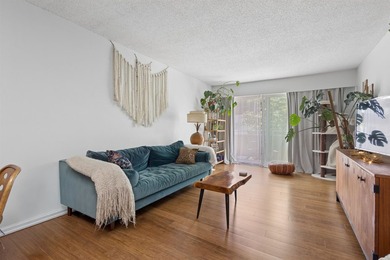 TOP FLOOR, tastefully updated south-facing 1-bedroom in the - photo 17