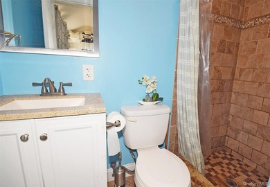 Welcome to 130 Winganhauppauge Road in Islip - a beautifully - photo 20