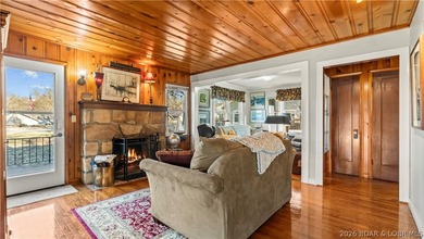 Charming 2 Bed, 2 Bath Lakeview Home - Fully Furnished & Move-In - photo 22