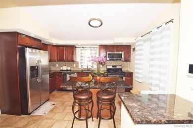 Welcome to 130 Winganhauppauge Road in Islip - a beautifully - photo 25
