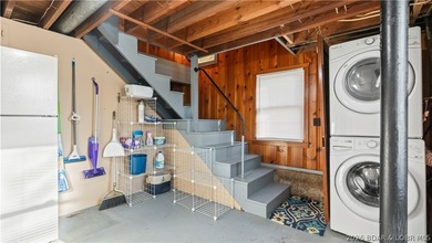 Charming 2 Bed, 2 Bath Lakeview Home - Fully Furnished & Move-In - photo 42