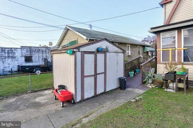 Charm meets modern convenience in this freshly painted - photo 4