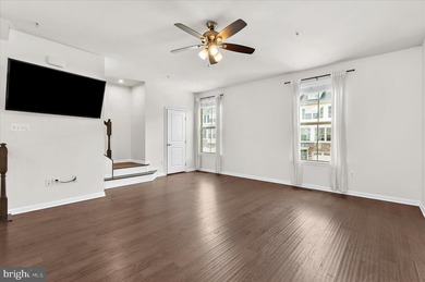OPEN SATURDAY 11-1 AND PRICED TO SELL. Rarely available, highly - photo 8