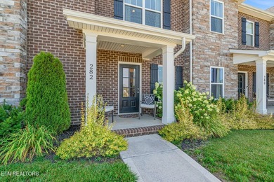 Like-new brick townhouse with resort-style amenities... what - photo 2