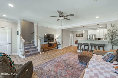 Like-new brick townhouse with resort-style amenities... what - photo 9