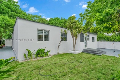 BUY THIS BEAUTIFULLY COMPLETELY RENOVATED 4-BEDROOM, 3-BATHROOM - photo 3