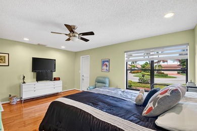 Tucked away on a peaceful cul-de-sac in the highly desirable - photo 23