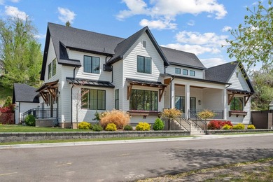 Beautiful newer home on a large lot with numerous custom - photo 1