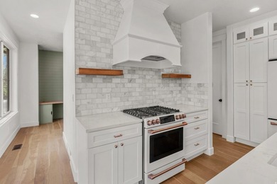 Beautiful newer home on a large lot with numerous custom - photo 8