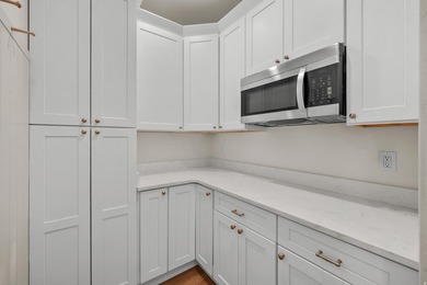 Beautiful newer home on a large lot with numerous custom - photo 9