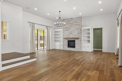 Beautiful newer home on a large lot with numerous custom - photo 10