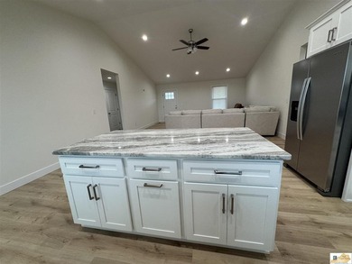 Additional listing photo 4