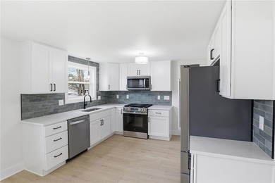 WHY BUILD WHEN EVERYTHING ALL NEW!!! Spacious and fully updated - photo 11