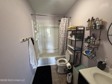 Great investment opportunity! 3 bedroom 2 bath brick home with - photo 14