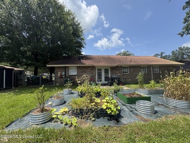 Great investment opportunity! 3 bedroom 2 bath brick home with - photo 19