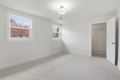 WHY BUILD WHEN EVERYTHING ALL NEW!!! Spacious and fully updated - photo 22