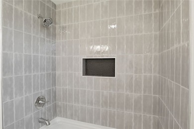 WHY BUILD WHEN EVERYTHING ALL NEW!!! Spacious and fully updated - photo 27