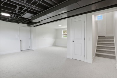 WHY BUILD WHEN EVERYTHING ALL NEW!!! Spacious and fully updated - photo 31