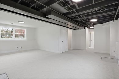 WHY BUILD WHEN EVERYTHING ALL NEW!!! Spacious and fully updated - photo 32