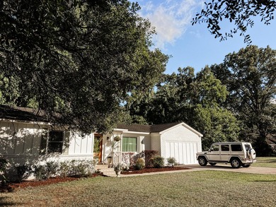 Welcome to this exquisitely renovated designer brick ranch - photo 42